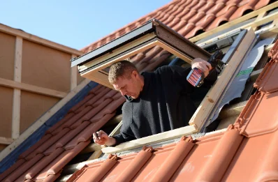 Pose de fenêtres de toit Velux à Mérilheu